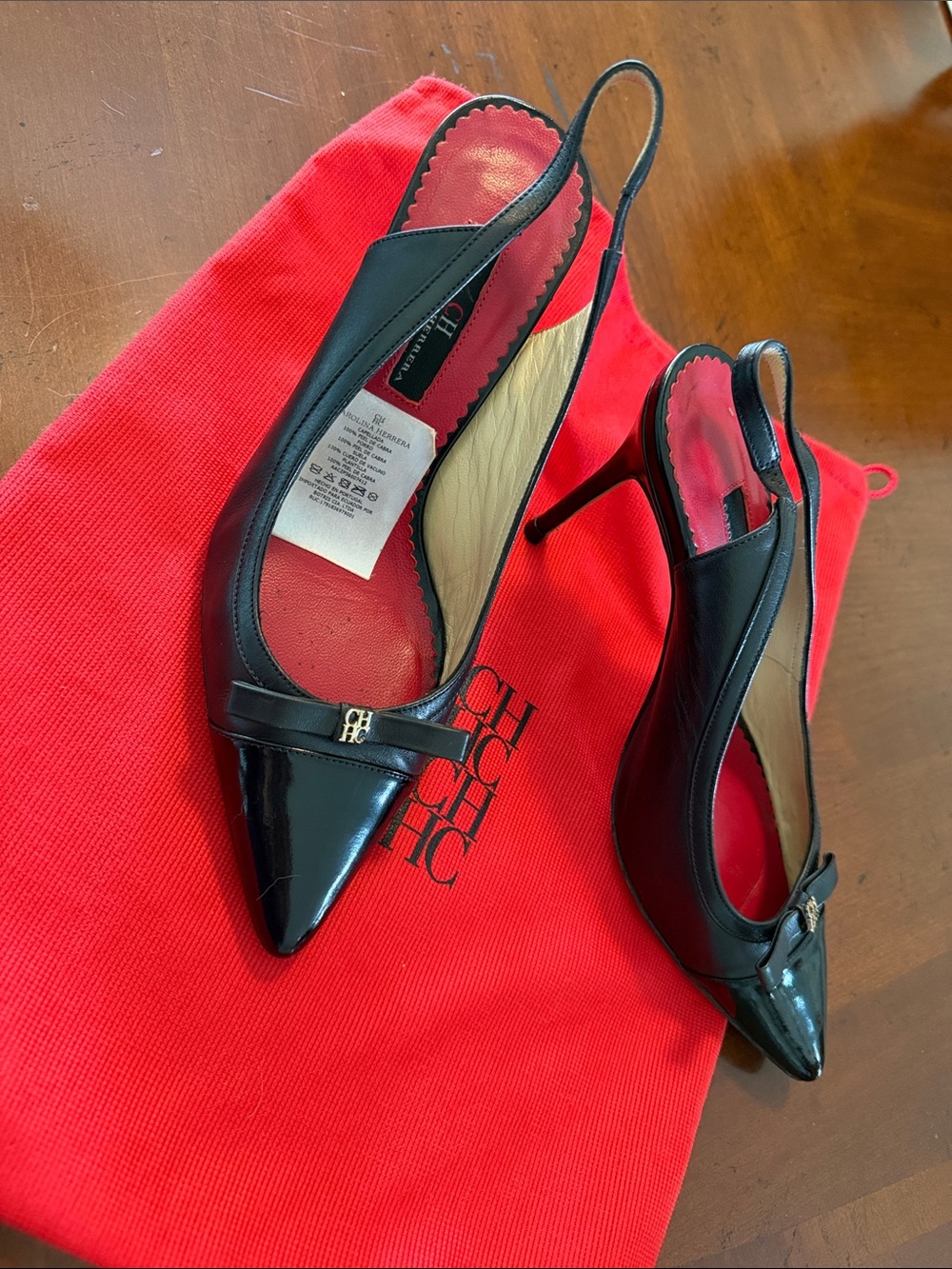 Carolina Herrera Black Patent Leather Pointed Slingback Heels